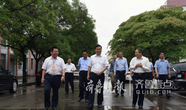 一,县委书记孟青来一中调研—领导关怀开启新征程.