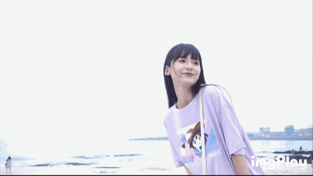 刚说的甜仇和日马夫人属于同一家的模特,             真名叫仇琳琳