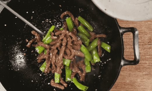 牛肉一炒就老?因为你第一步就错了,难怪又老又硬不入味