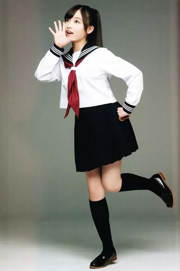 jk制服风                     穿上jk制服的桥本环奈