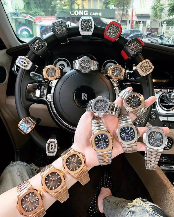 壁纸 有句俗话说得好:穷玩车,富玩表.