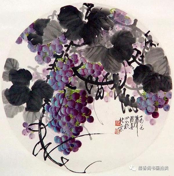 葡萄,具有明显的透视,明暗,空间,质感等西画表现手法,但又不失中国画