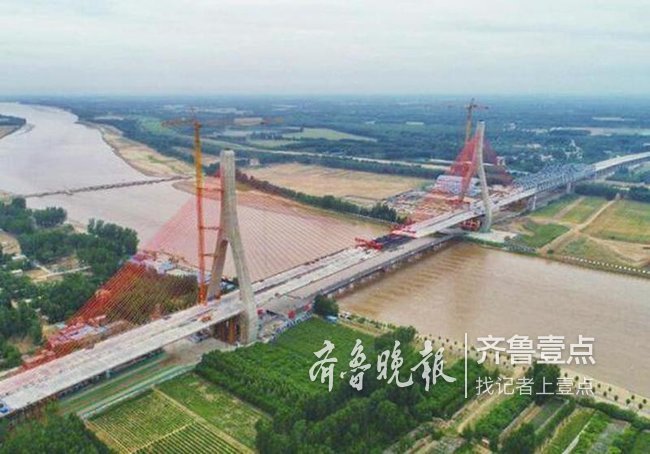 泰安至东阿高速公路黄河大桥主跨顺利合龙