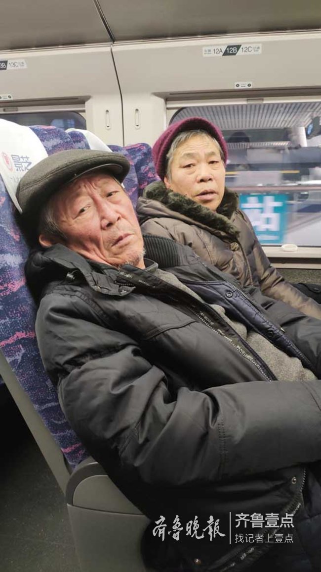 泪目!奶奶里,爷爷镜头的爱情故事归园田居一教案图片
