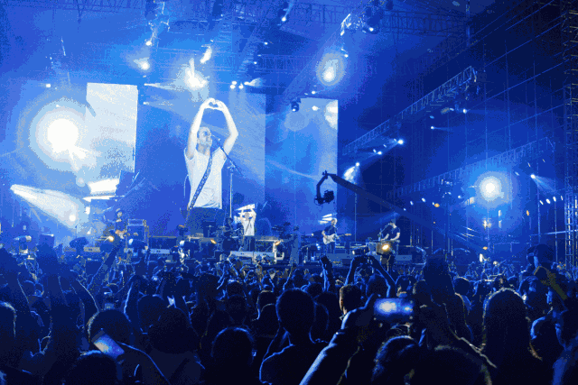 一场城市级的灯光盛会 深海人鱼惊现州城 酷炫灯光,抖音神曲 3000个