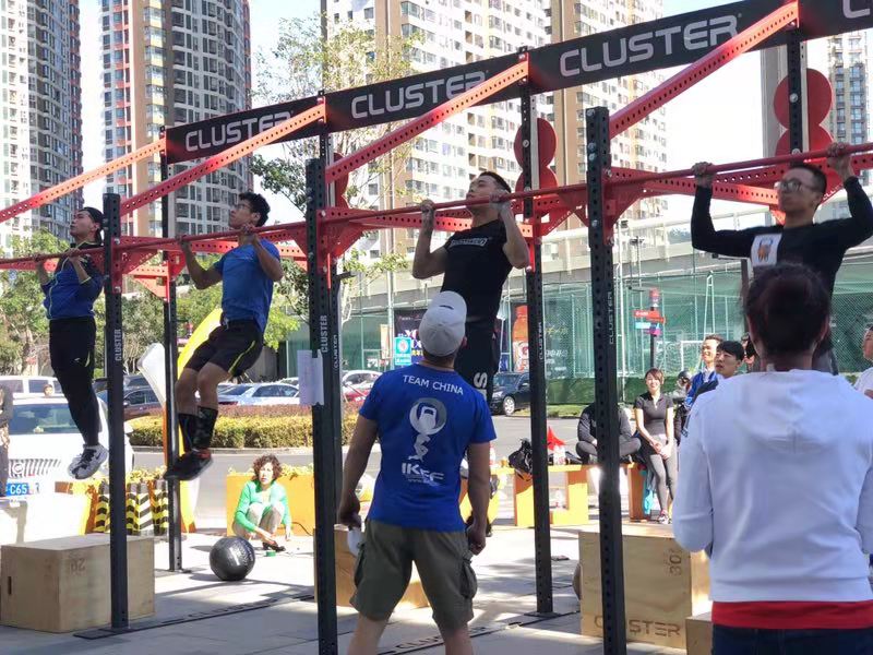 谁是青岛街头健身冠军看大神一较高低