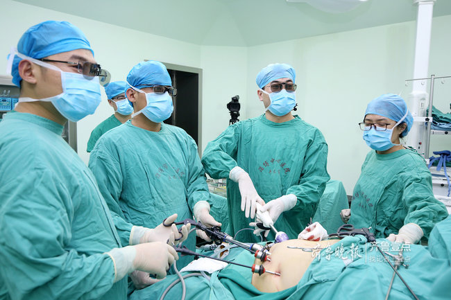 厉害了淄博市中心医院举办大型手术直播活动