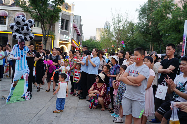 梵林造乐节世界杯主题音乐趴在济开幕,现场燃