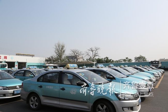 下月起青岛出租车司机可自主选择交不交份子钱