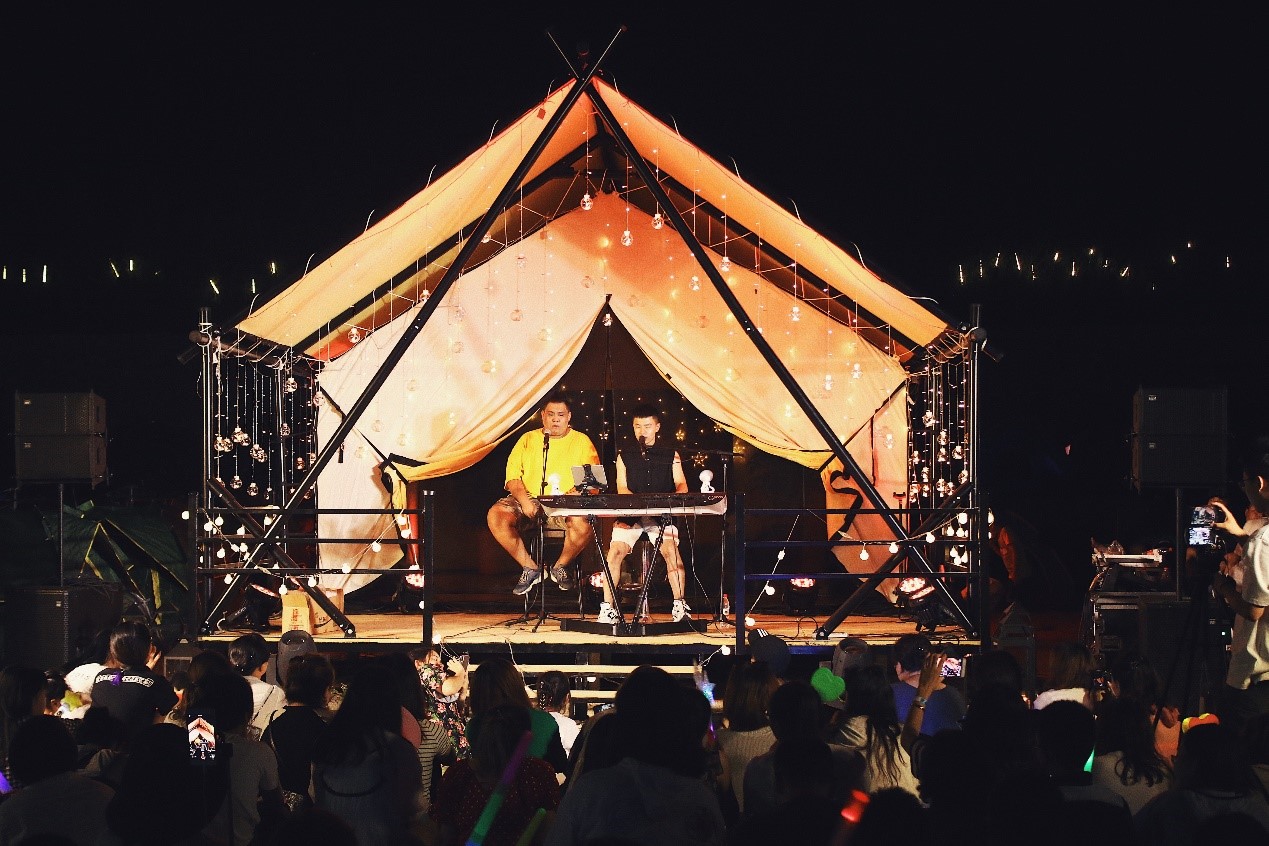 千人共睡一张床!小白鞋星空露营节首场圆满落幕!