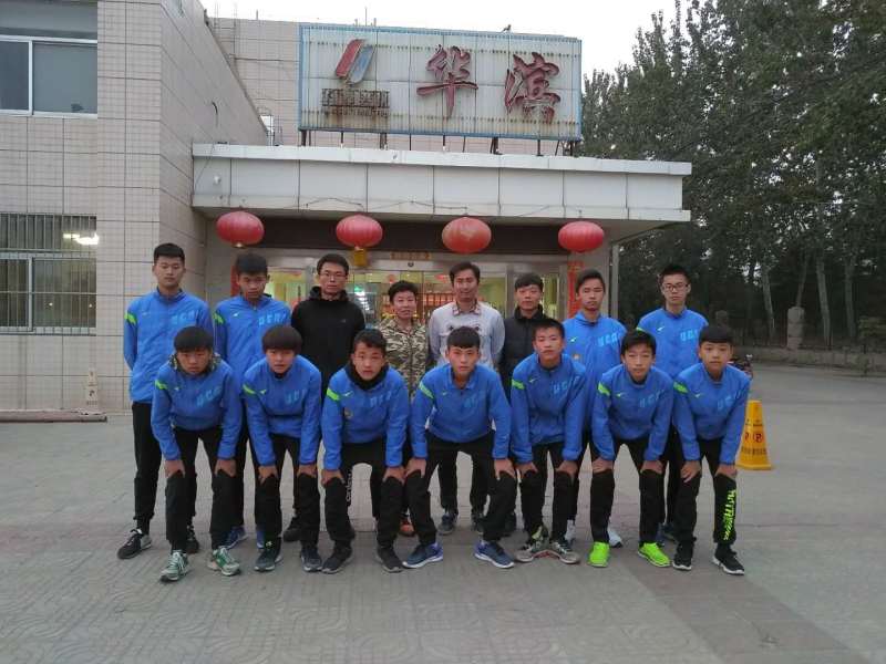 梁邹小学与重庆七中足球队达成合作协议_足球