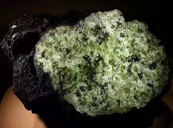 蛟河橄榄石原石