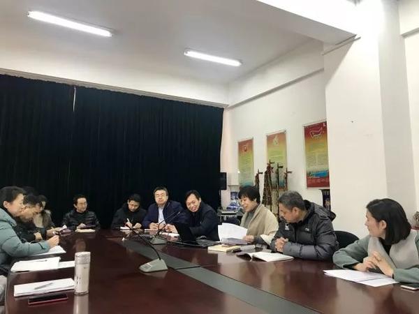 项目引领 合作提升-政史地开展跨学科教研活动