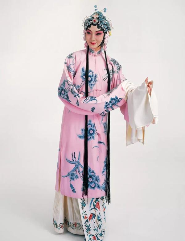 京剧春闺梦/吕耀瑶 国家京剧院 饰演张氏/旦行青衣peking opera/ the