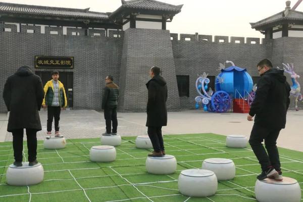 美爆啦!2分钟带您夜游孙子文化园花灯庙会