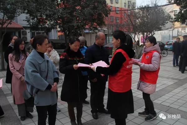 青年公园街道城管志愿服务队成立 为城市文明