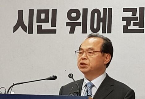 韩国釜山市长吴巨敦