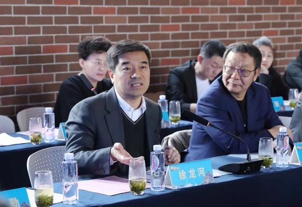 (山东广播电视台副台长,山东卫视总监 徐龙河)