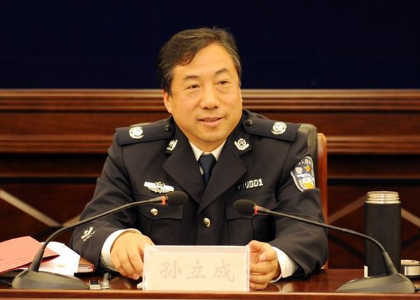 2016年来到山东工作,当年6月任山东省政府党组成员,省公安厅党委书记