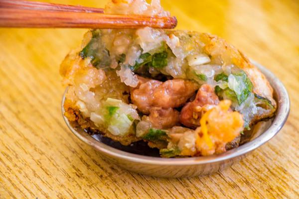 皮薄而酥脆,肉弹而不黏,浮粿大概是所有远离家乡的泉港人,最怀念的