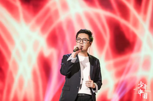 开场,陶然,沈彤,刘静首先带来了古琴合奏《杏花天》,拉开了"少年