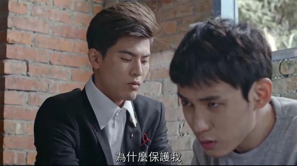 (少爷好像是不用带手机,有小弟啊)           ;那么巧,孟少飞为救唐毅