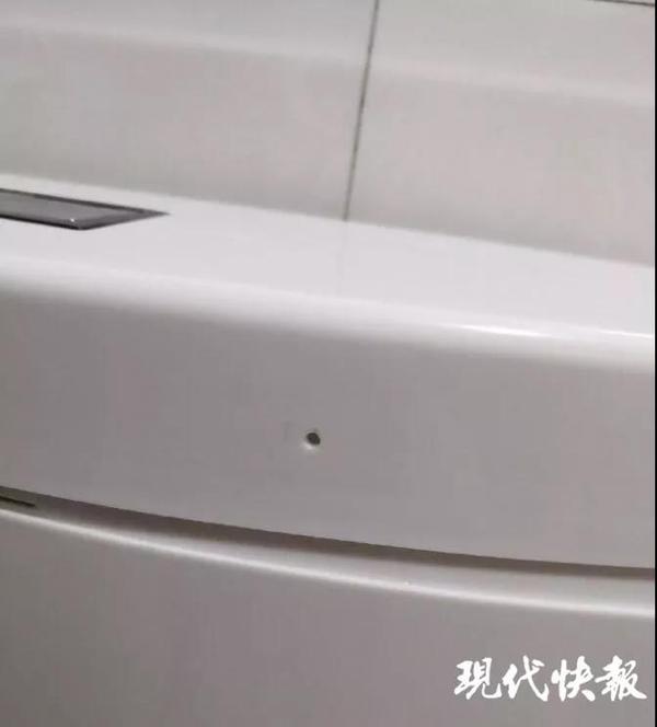 正对洗澡区!女生住旅店发现针孔摄像头,更可怕的是