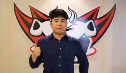 jdg老板:某战队在违规操作 非转会期想要挖走homme