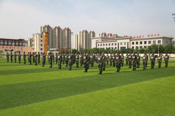 利刃出鞘练精兵 这场"硬汉"间的较量真够劲儿