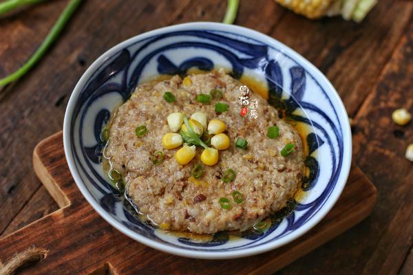 【香菇玉米蒸肉饼】