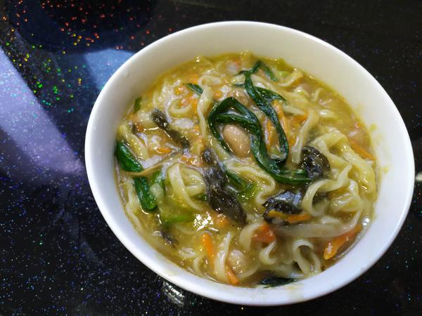 芝麻叶糊涂面条——一道别具风味的农家美食