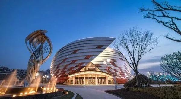 星光岛大剧院(图片来源:               青岛西海岸发布)