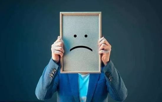 悲伤的感觉不会消失.2.感觉情绪麻木.3.感到紧张或不稳定.4.