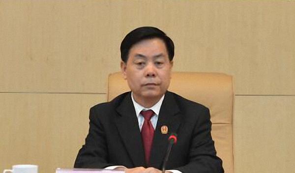 山东高院原副厅级审判员刘元成被开除党籍:违规持股干预司法