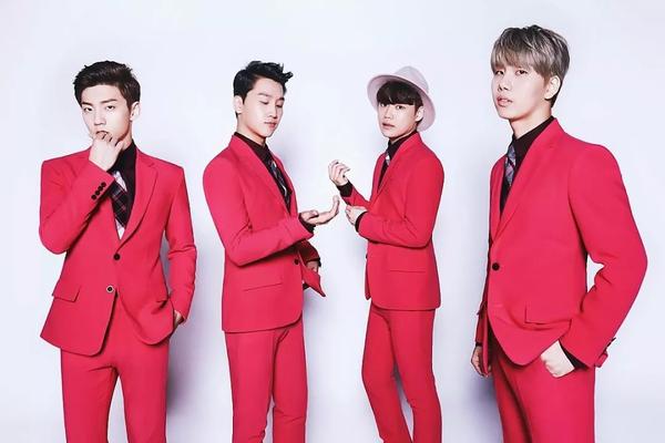 vromance组合名称是声音(voice),成员(member)与浪漫(romance)三个