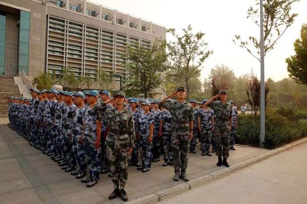 军训|在山青,我们正青春
