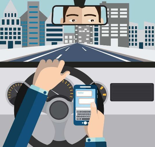 出品:潍坊公安交警融媒体中心             随着手机的广泛应用