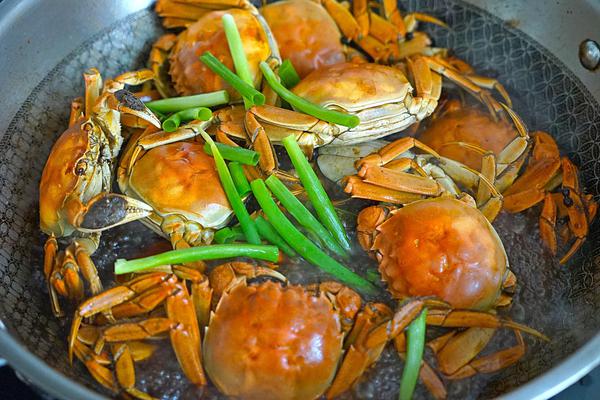 1,在      煮螃蟹的时候,注意一定要是冷水