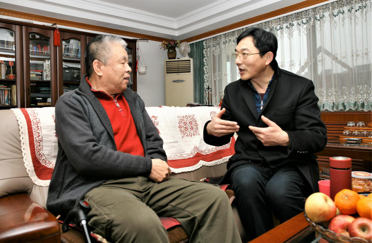 刘长城探访残疾亲戚:愿你打开自强自立之门