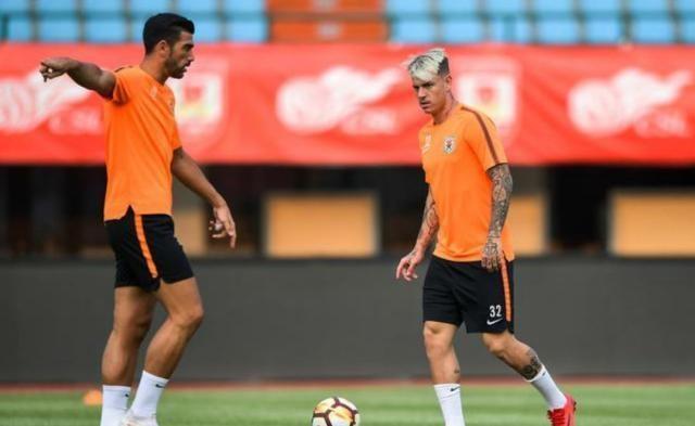 鲁能泰山、鸟栖沙岩会师贺岁杯决赛