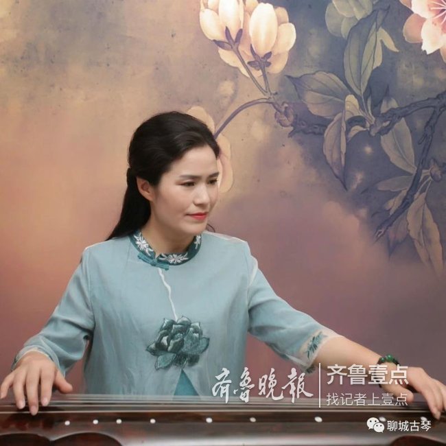 市古琴学会会长,聊城市音乐家协会古琴专业委员会主任,鸣凤琴馆创办人