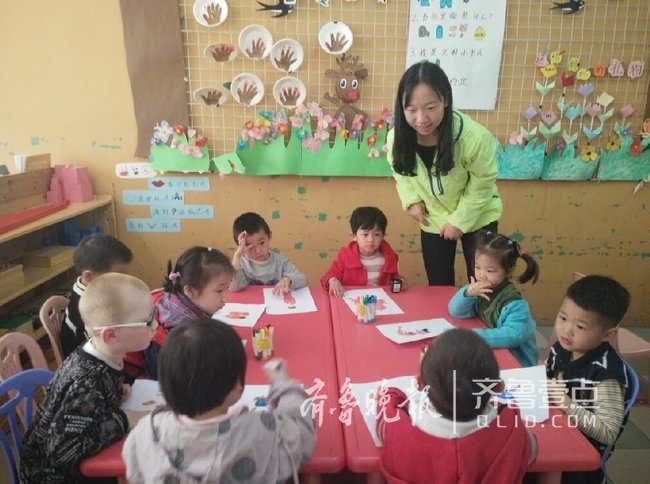 聊城大学文学院进幼儿园举办心理健康教育活动