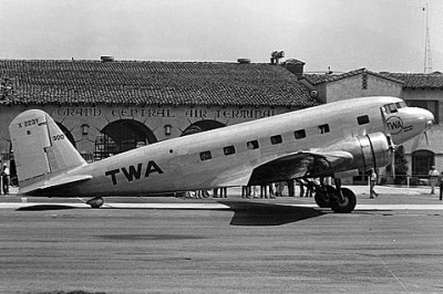 泉边|老济南飞机最多的那天,发生了什么轰动全城的事