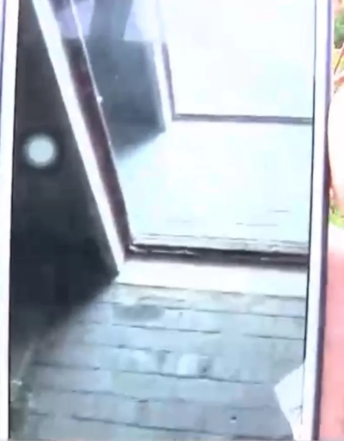 买120平米房子,开门只剩66平!中间是违建!惊呆