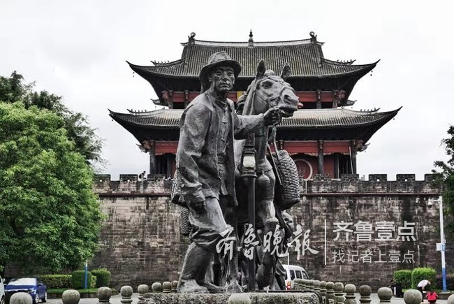 拍课堂城市的名片古朴庄严的腾冲文星楼