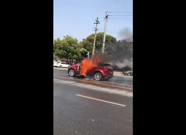 突发芜湖一路虎起火车内两人身亡疑因情感纠葛