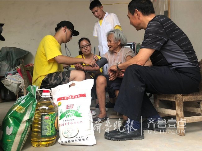 "志愿者孙艺迪说,他们还会将志愿活动长期坚持下去,用实