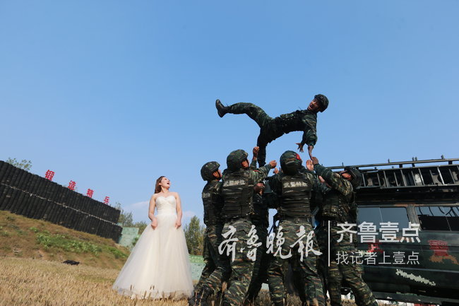 武警婚纱_婚纱情侣头像