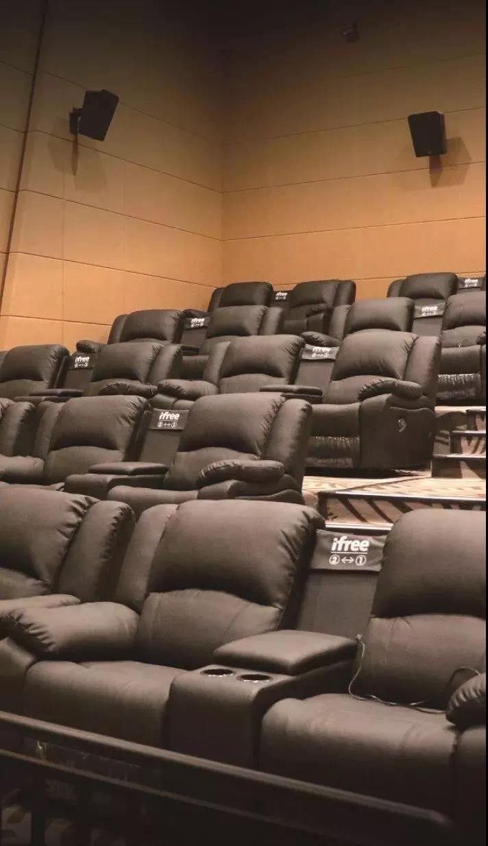 颠覆性观影激光巨幕济宁有座躺着看电影的影城