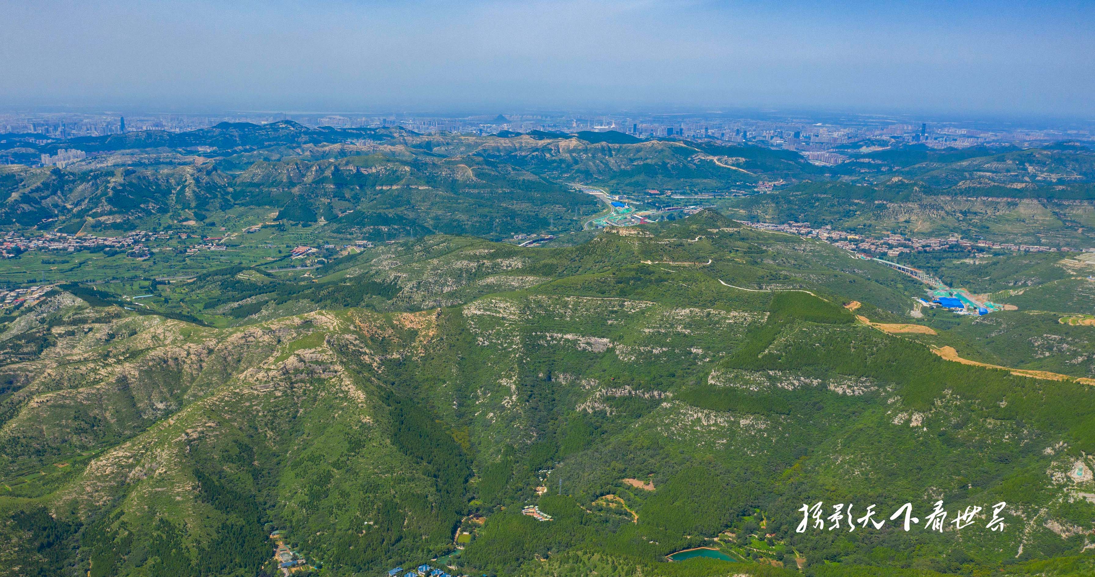 航拍山峰层叠满目青翠,不是青藏高原,是大美南山!